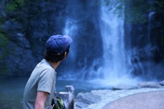 流れる水、見つめながら晩ごはんについて考える