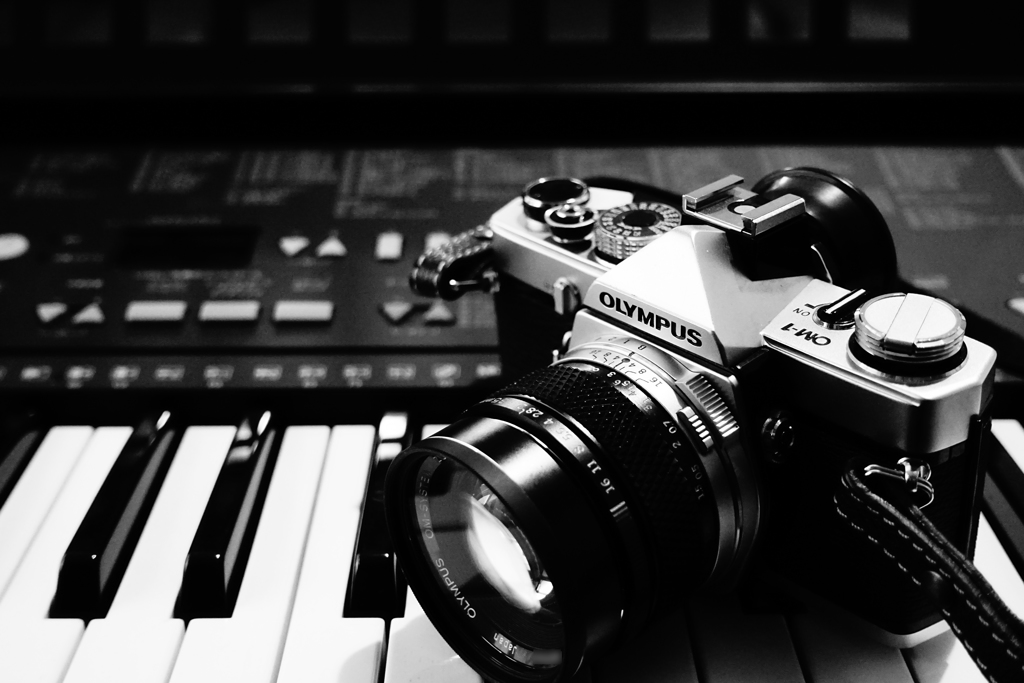 OM-1