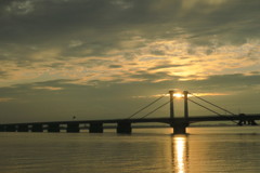 108014768_Unknown朝日