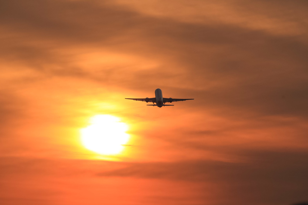 いってらっしゃい(*^_^*)ノ  (ちっちゃい飛行機)