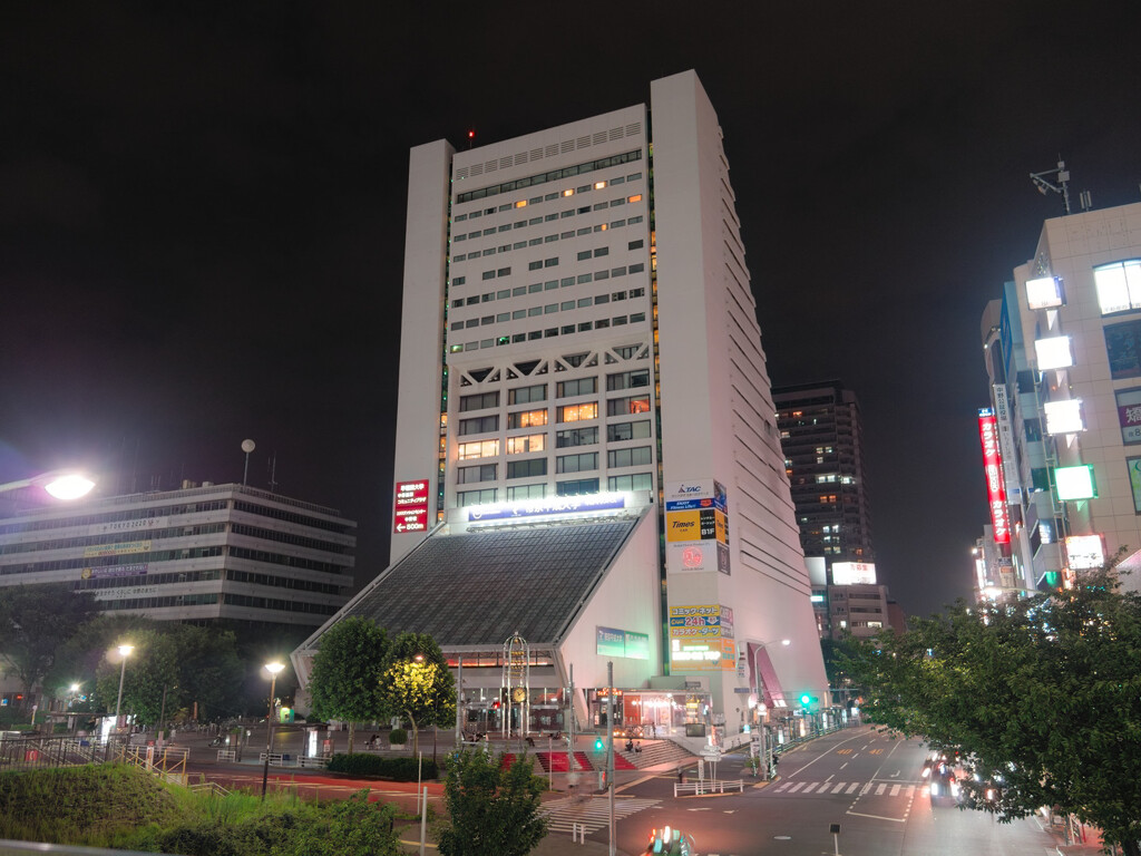 中野サンプラザ（先々取り壊し予定）夜景