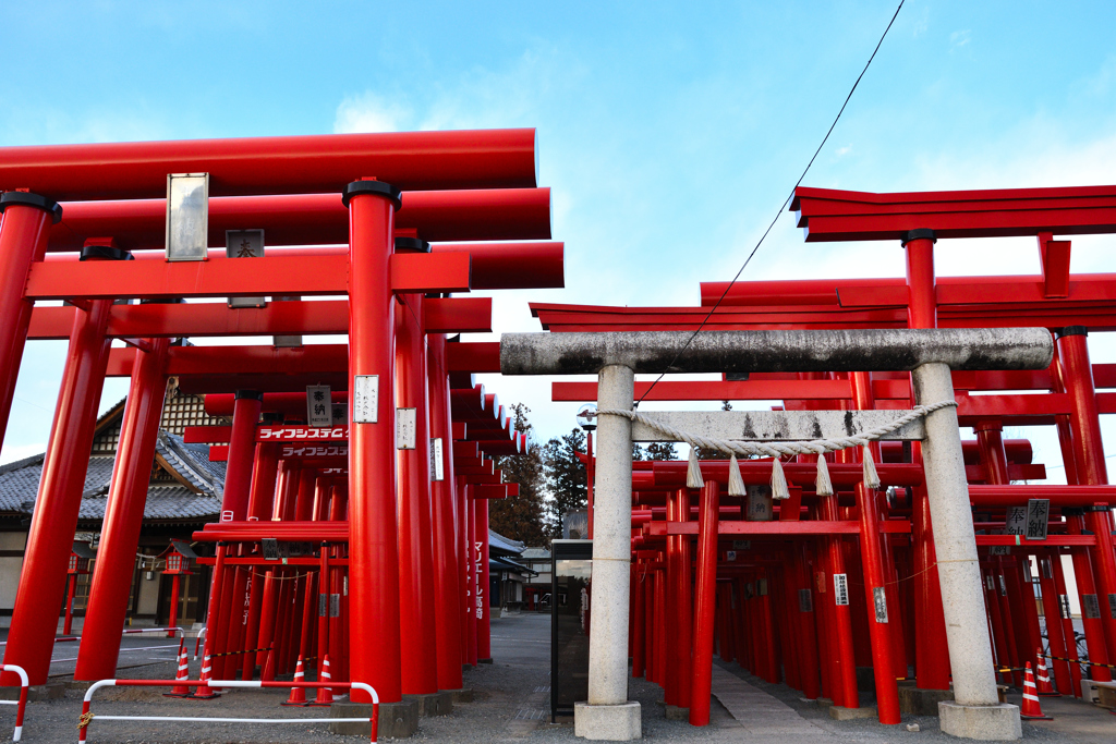 小泉稲荷神社