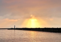 朝焼けの海