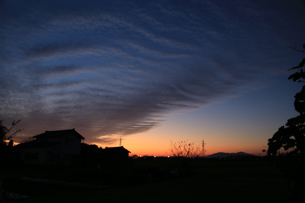 うろこ雲？それとも・・・