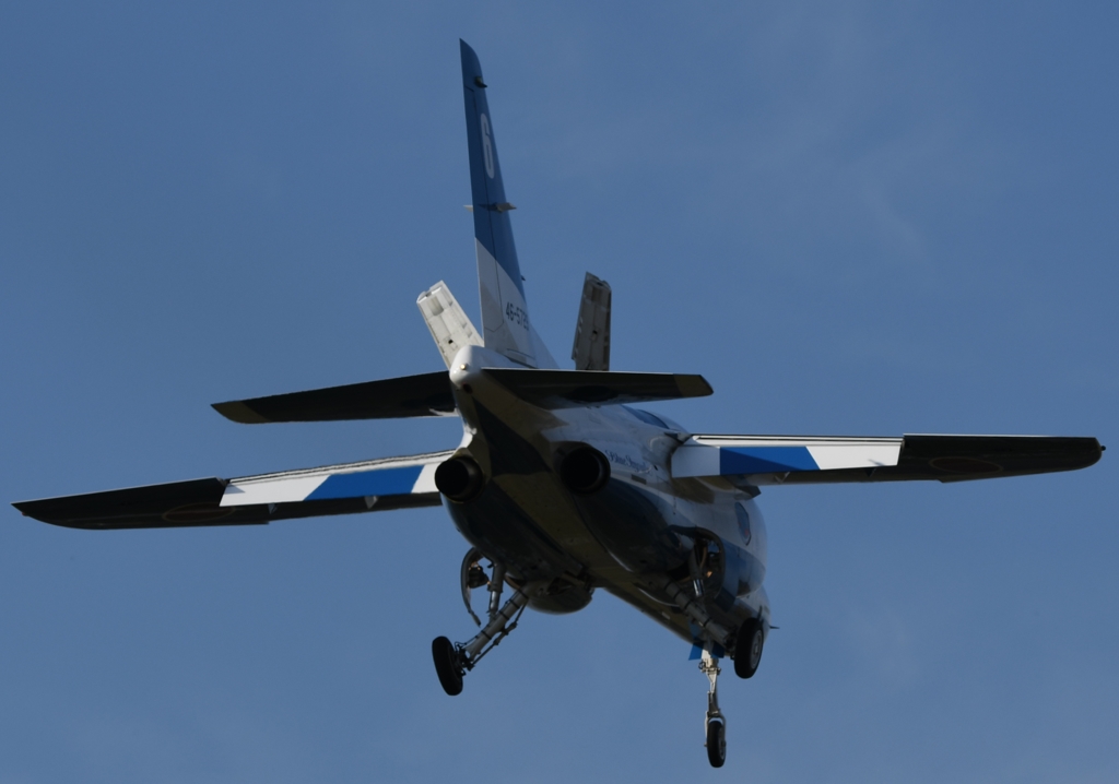 こっちのブルーも良いね～♪。