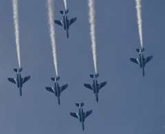 こっちのブルーも良いね～♪。