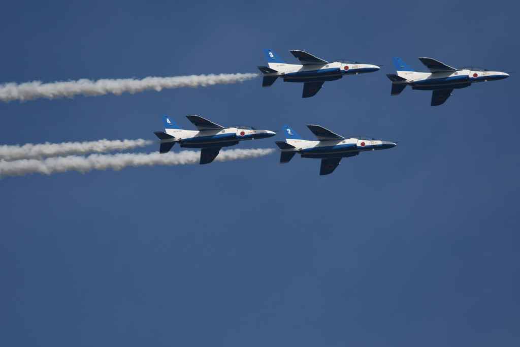 こっちのブルーも良いね～♪。