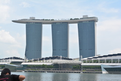 シンガポール