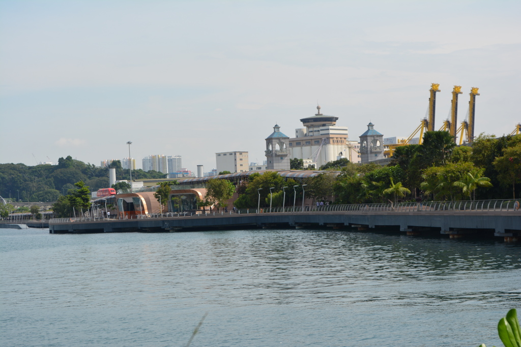 シンガポール