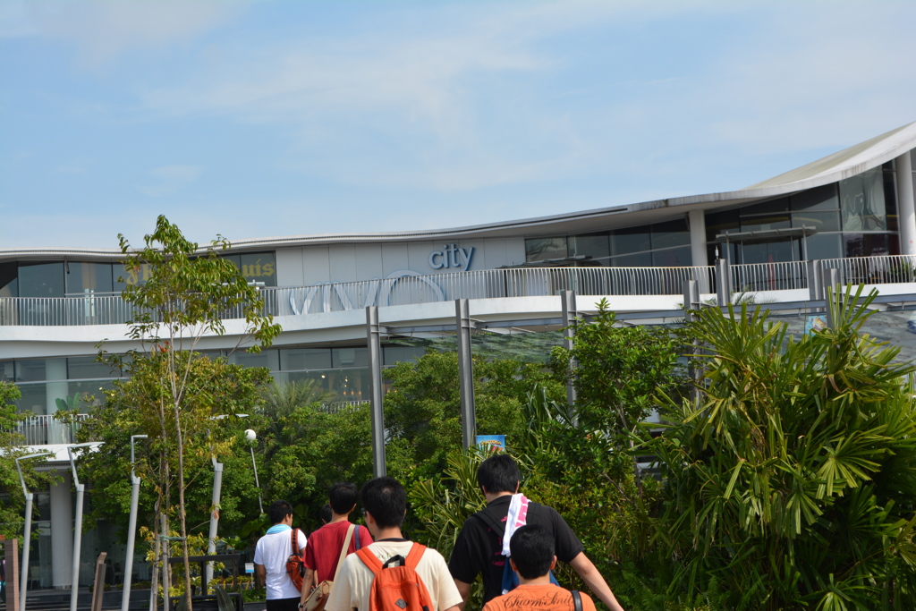 シンガポール