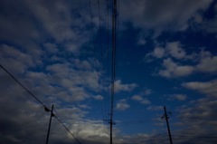霜月の青い空