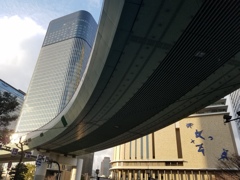 鋼材の曲線美
