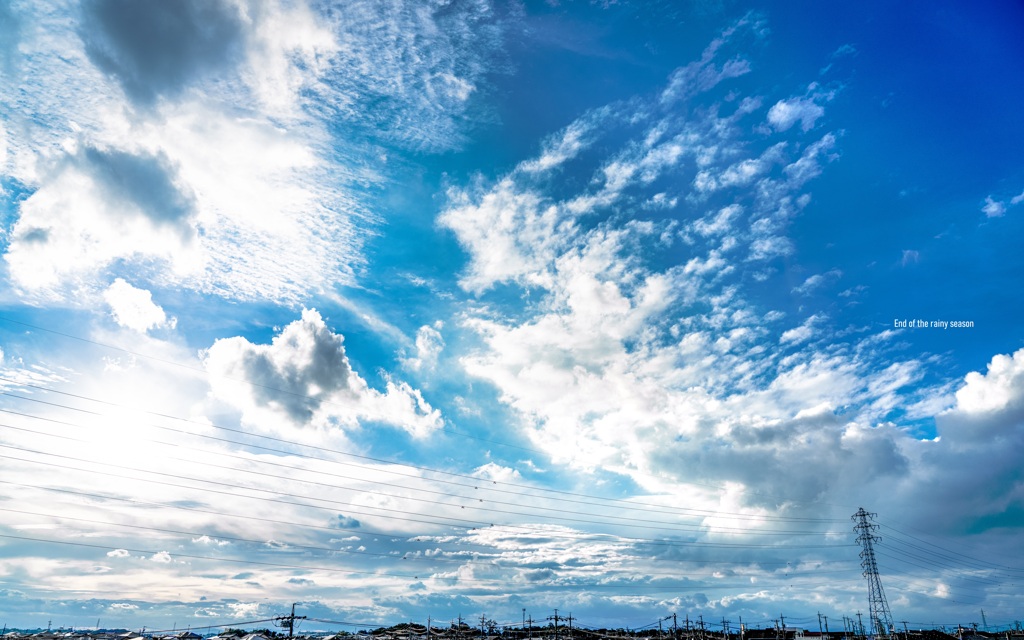 梅雨明けの空