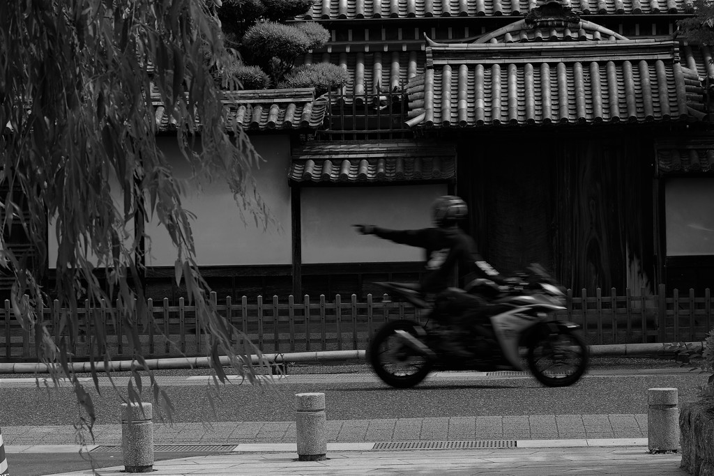 「鉄馬」