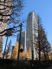 新宿　モード学園