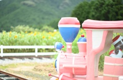 汽車ポッポと向日葵