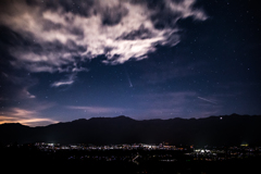 アトラス彗星と流れ星