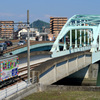 小さい列車と大きな橋