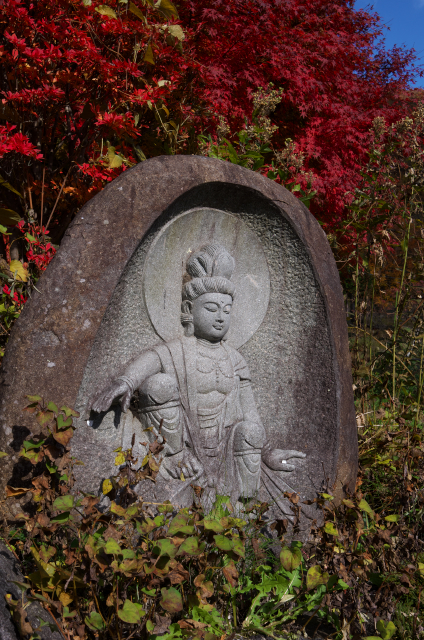 秋の石仏