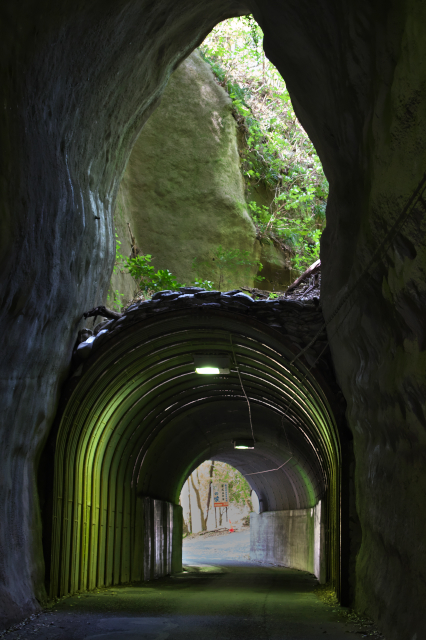 二段トンネル