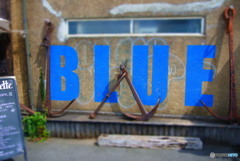 BLUE