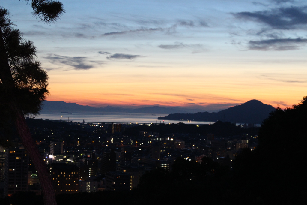 夕暮れの瀬戸内