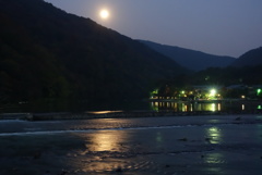 夜明けの嵐山