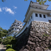 白く青く