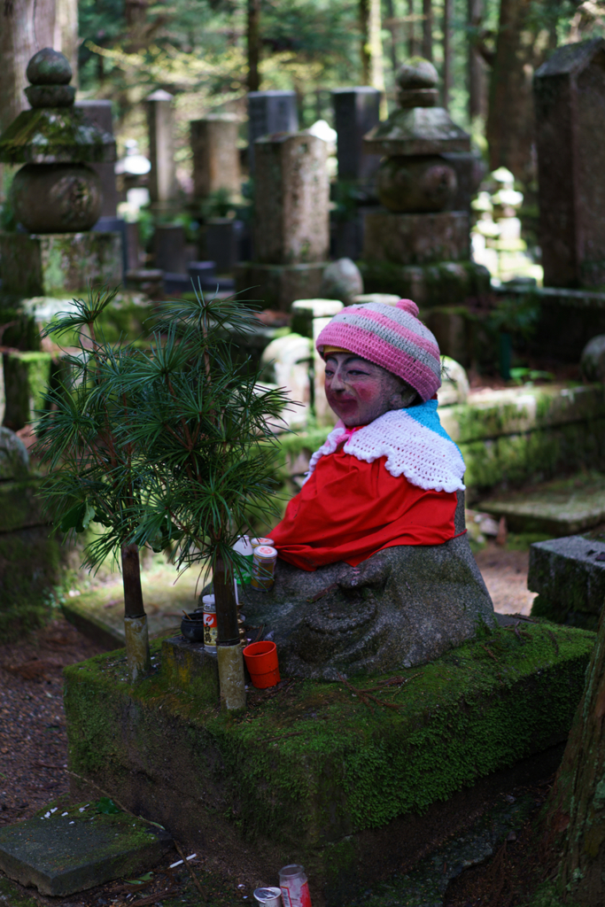 A Koyasan tombstone idol