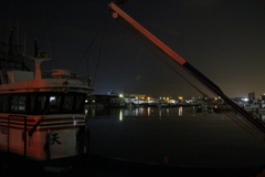 夜の漁港