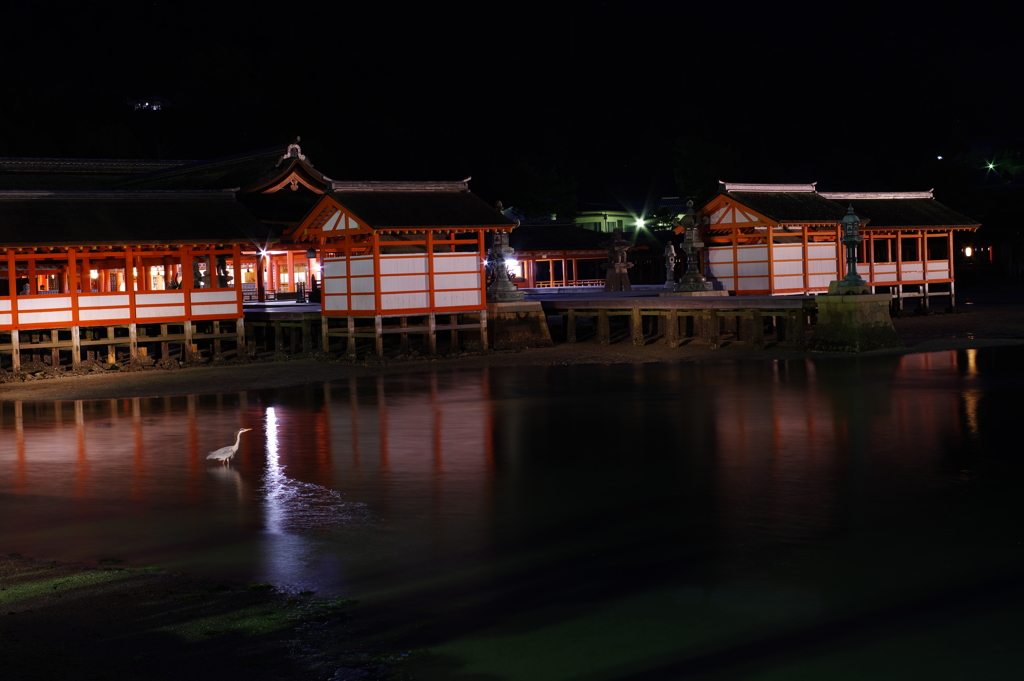 　厳島神社