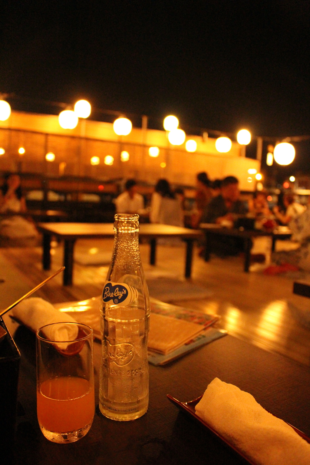 夏の川床