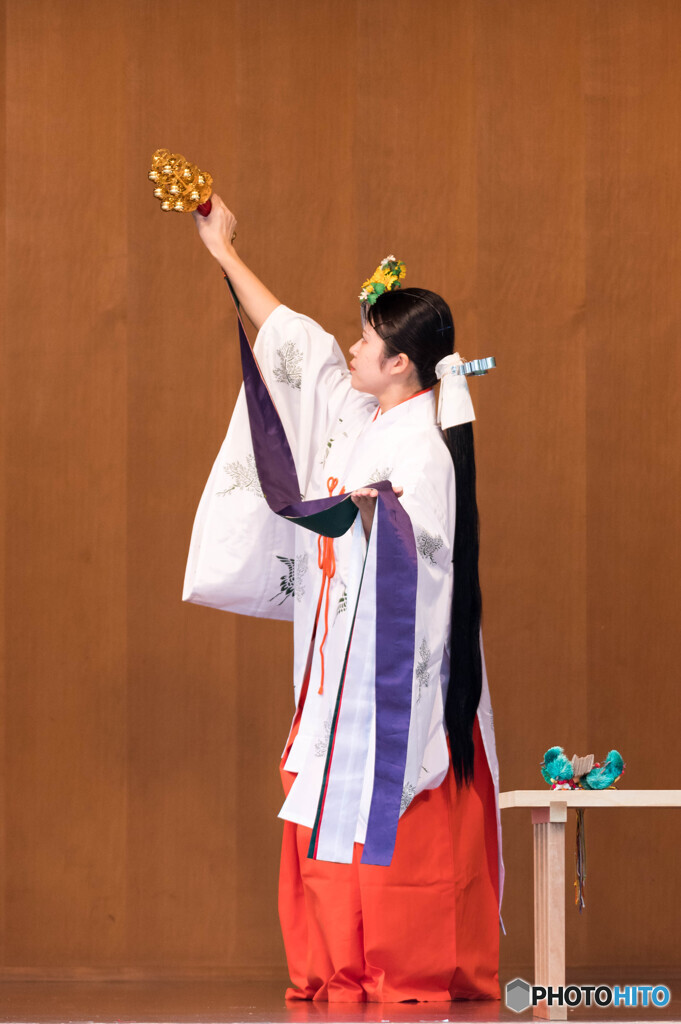 祭祀舞（鈴）