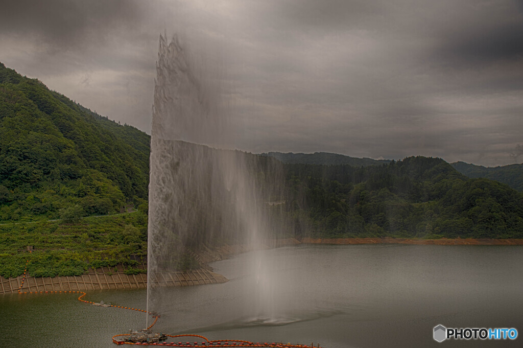 月山湖大噴水