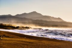 海から見える米山