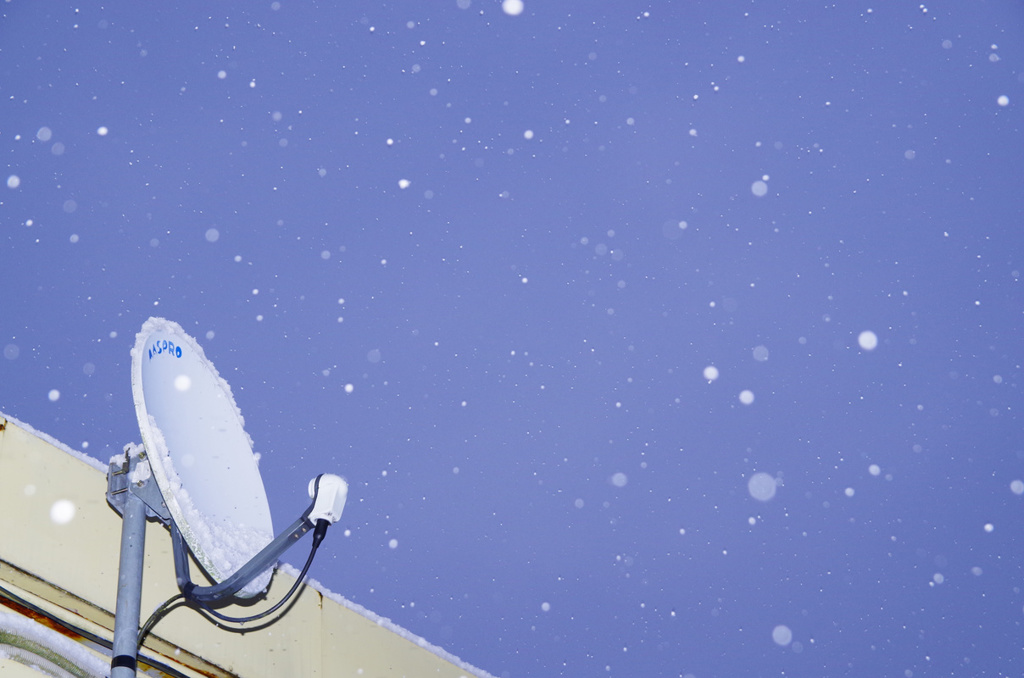 朝の天気雪