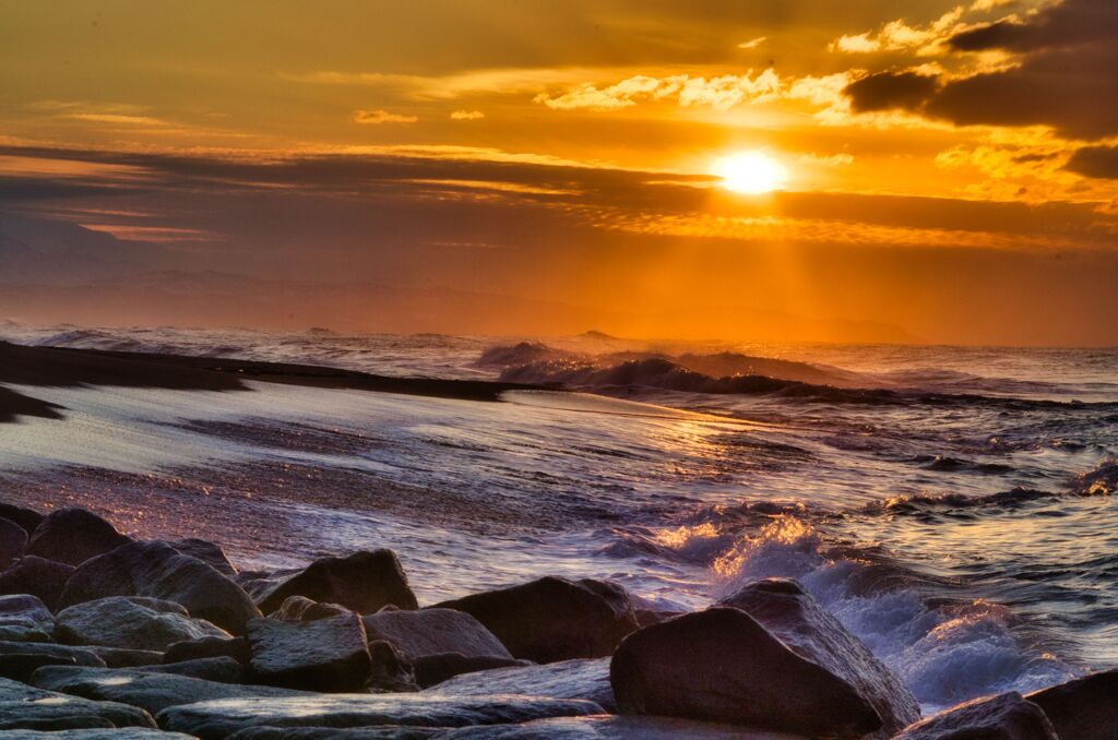 夕日の海