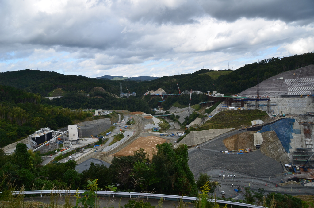 ダム建設中２