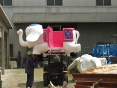 近くの遊具会社