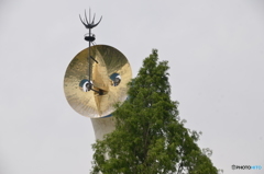 顔をちょっと見せる