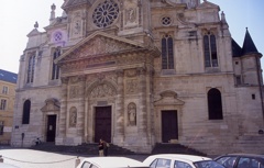 パリ市内　寺院