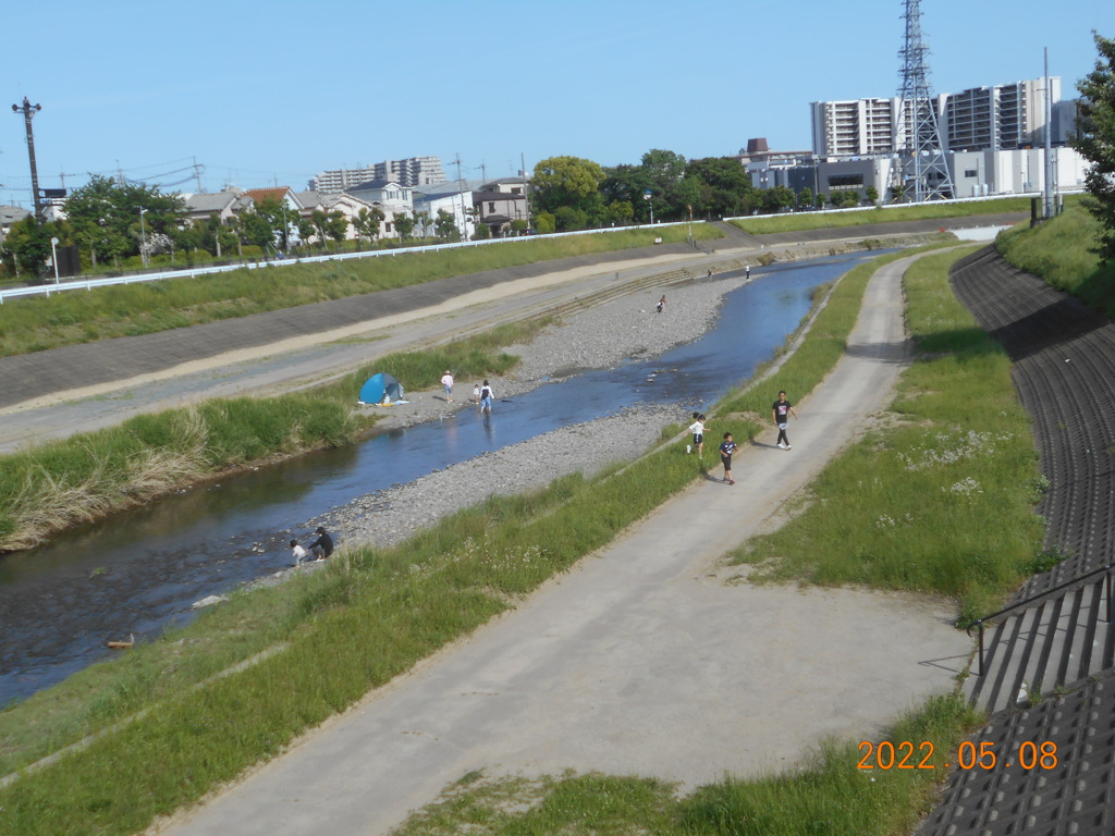川遊び