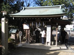 聖水をくみ上げる所