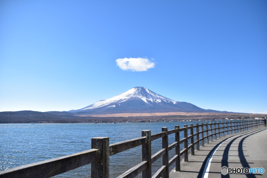 雲と富士山