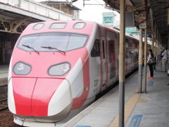 かっこいい！！　台南駅にて