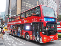 台北市2階建て観光バス「オープントップバス」