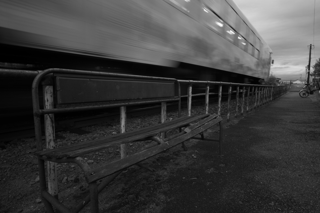 おりはた駅の風景