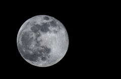 オホーツクの満月
