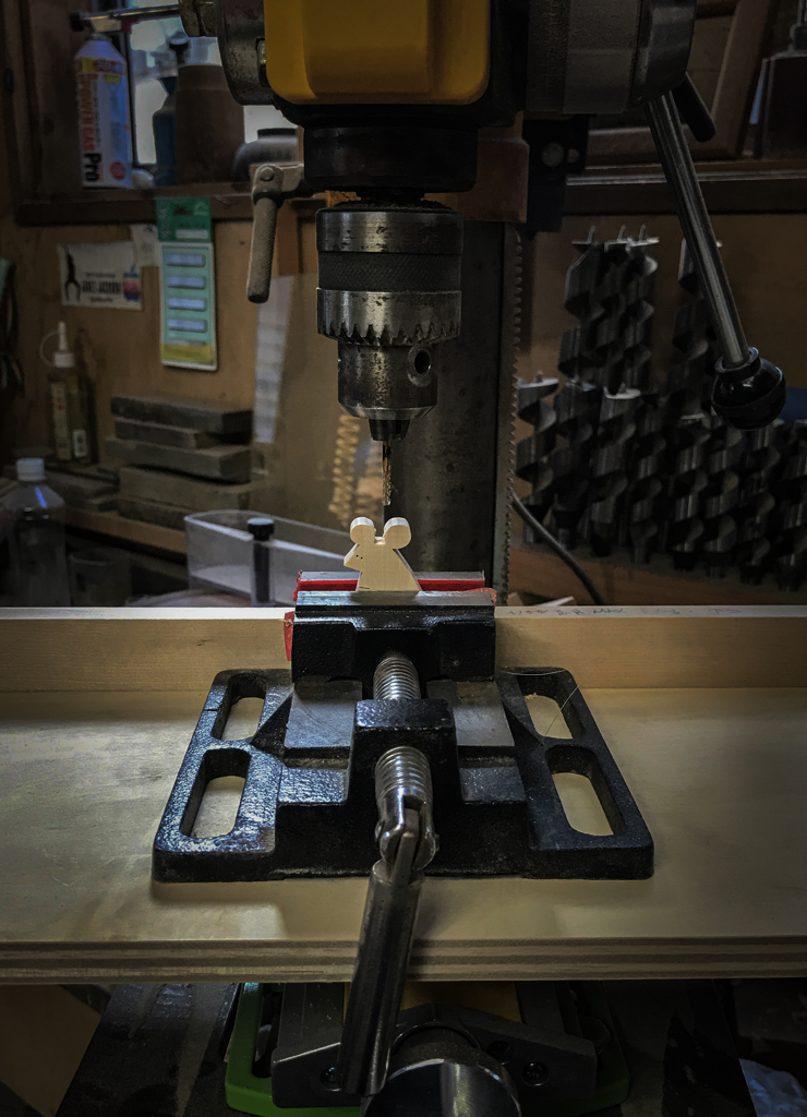 がまんがまん　紐を付ける穴だよ