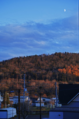 暮れる陽に染まる